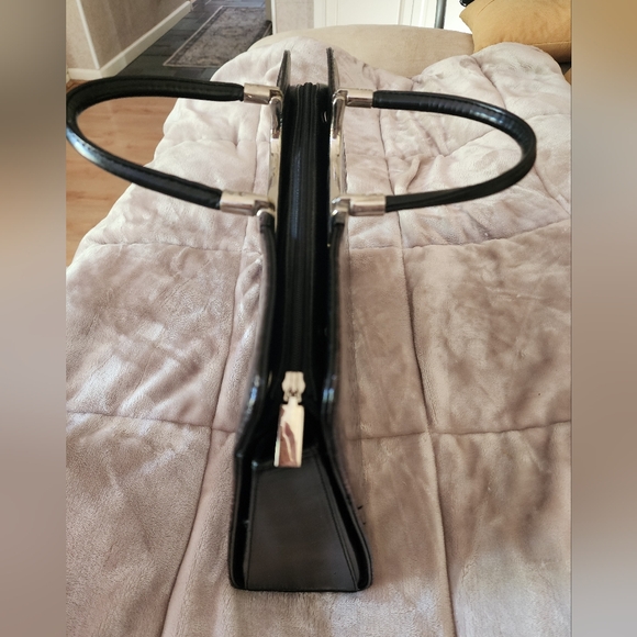 Vintage Snake Embossed Faux Leather Handle  Hand Bag .Never been wearing. - Picture 2 of 4